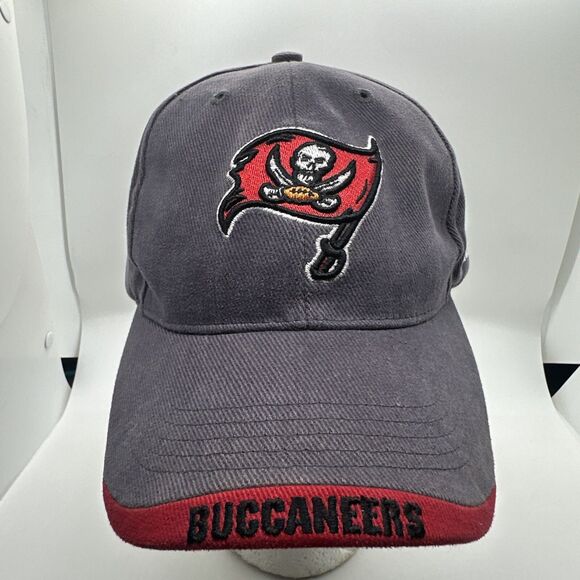 Vintage 90's Gray Tampa Bay Buccaneers Adidas Buckle Adjustable Baseball Cap NFL - Picture 1 of 10